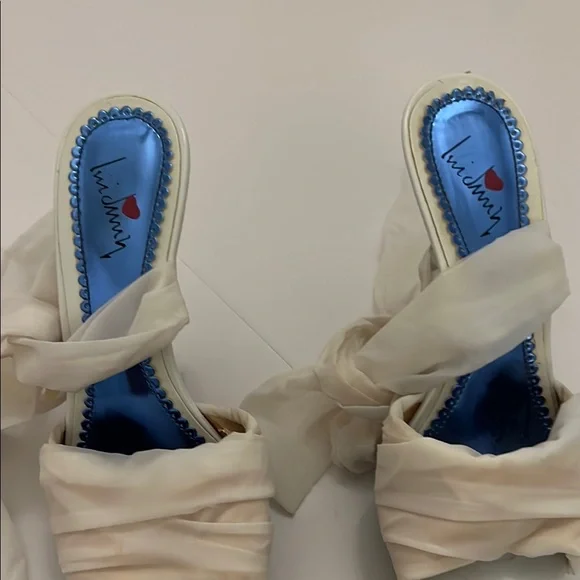 Chic Vintage White & Black Women's Stilello Heels with Lace Up Detail Size 8 - Picture 10 of 11